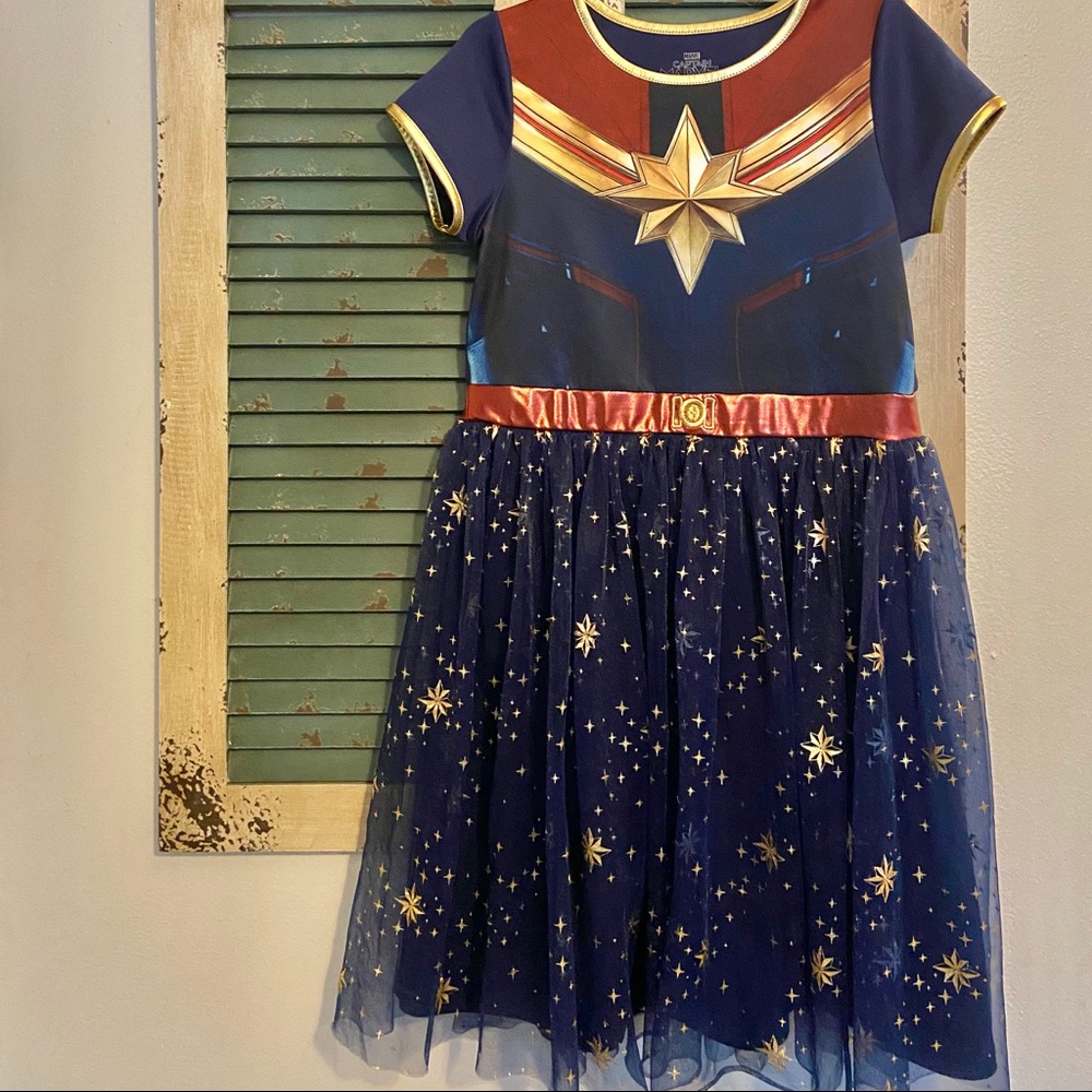 Captain Marvel girls size 14/16 costume.
